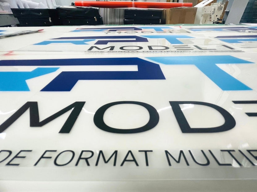 พิมพ์แผ่นใส พิมพ์พลาสติกใส และป้ายพลาสติก พิมพ์คมชัด ทนทาน โปร่งใส เหมาะสำหรับงานป้าย งานตกแต่ง และบรรจุภัณฑ์สินค้า