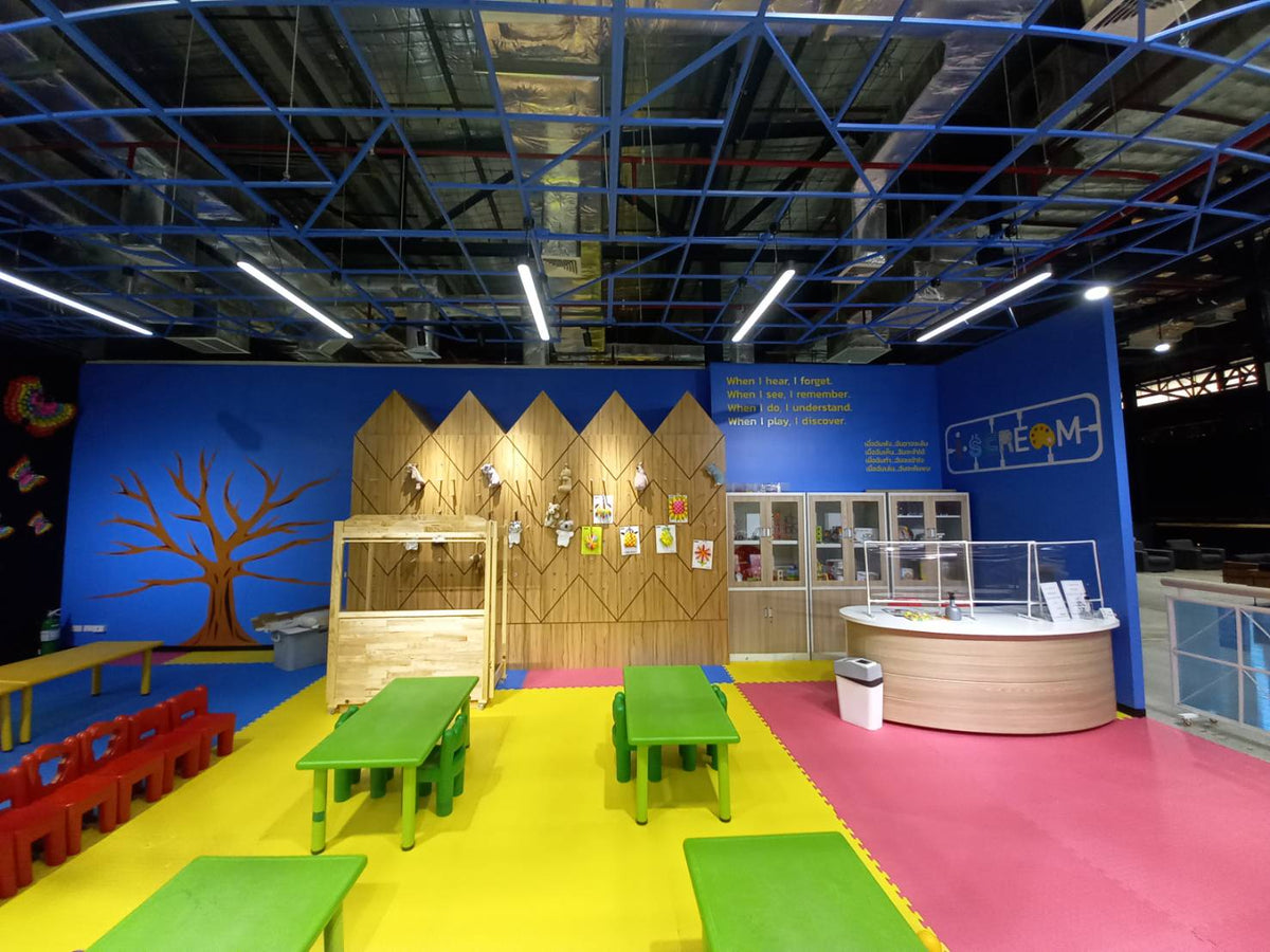 จัดบูธ ตกแต่งดิสเพลย์ร้าน ออกแบบครบวงจร เหมาะสำหรับงานอีเวนต์ งานแสดงสินค้า และโปรโมชัน