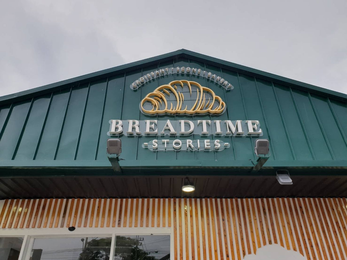 ป้ายโลโก้ติดผนัง เมทัลชีท แข็งแรง ทนทาน ดีไซน์สวย เหมาะสำหรับป้ายบริษัทและป้ายองค์กร