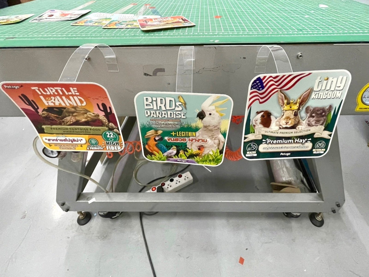 ป้ายเด้ง Wobbler พิมพ์คมชัด สีสดใส ติดตั้งง่าย ดึงดูดความสนใจ เหมาะสำหรับโปรโมชันหน้าร้าน ซูเปอร์มาร์เก็ต และร้านค้า