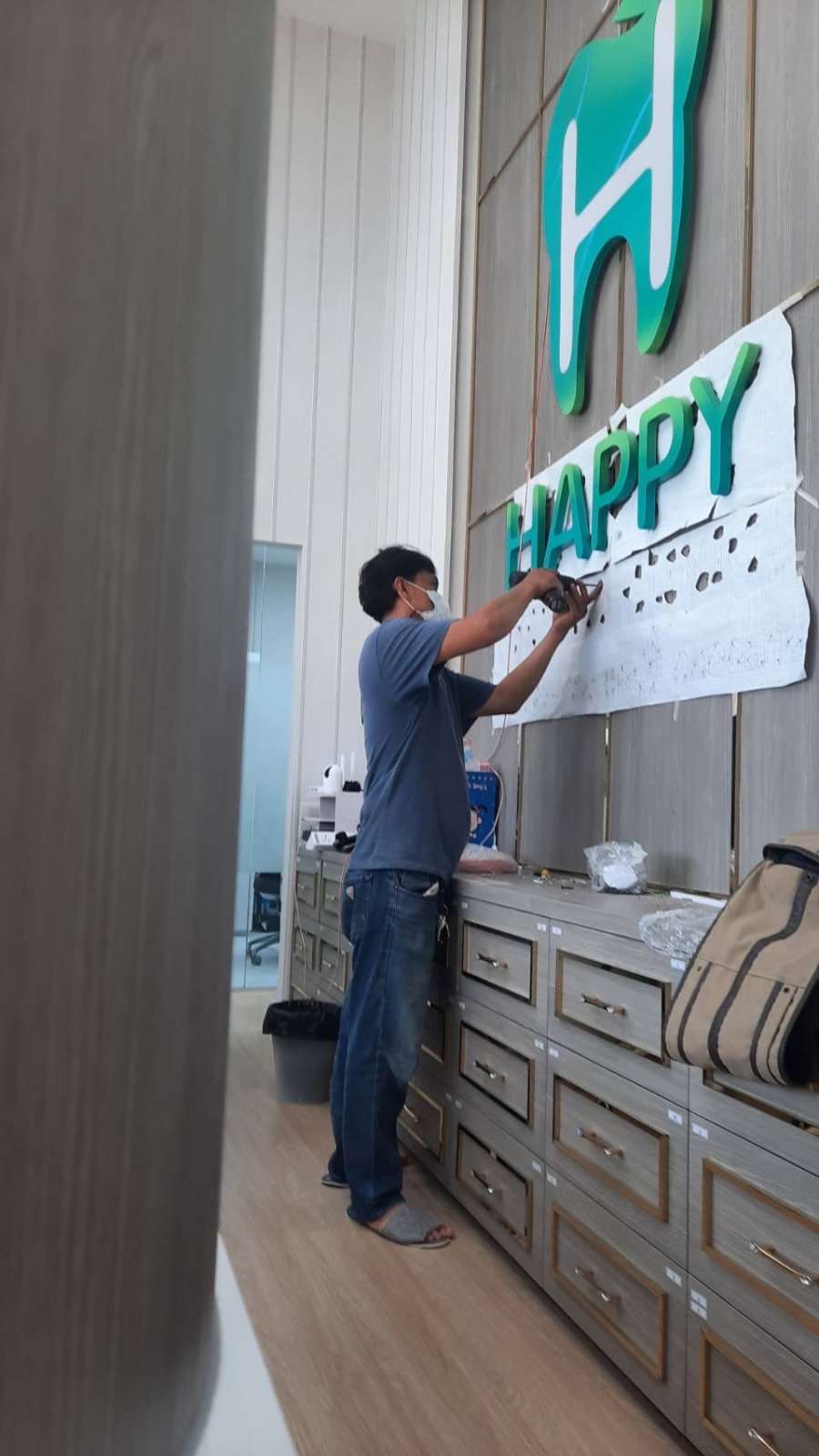 ป้ายคลินิกทำฟัน ป้ายคลินิกทันตกรรม ดีไซน์สะอาด ทันสมัย เหมาะสำหรับคลินิกและศูนย์ทันตกรรม