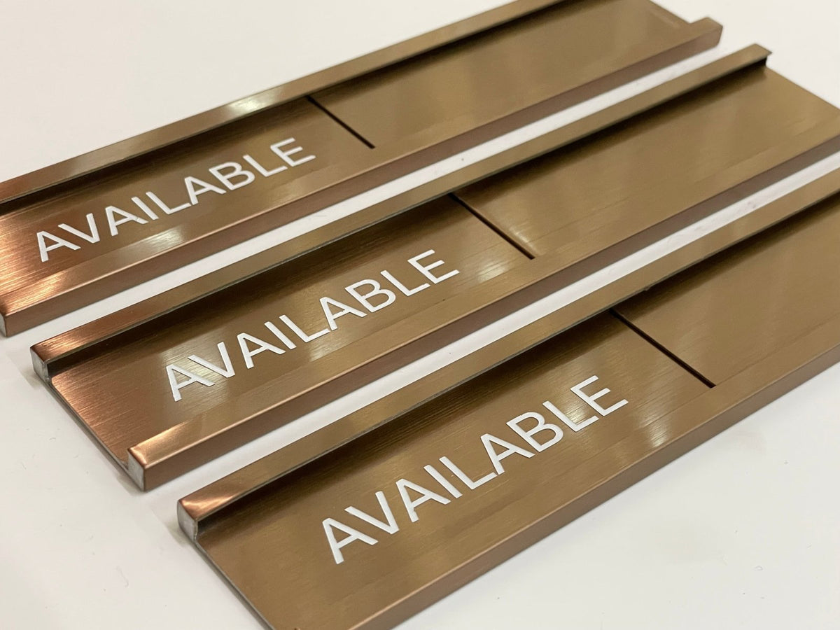 ป้ายสอด รางสอดป้ายหน้าห้อง และป้ายบอกชั้น ดีไซน์เรียบหรู ใช้งานสะดวก เหมาะสำหรับอาคารสำนักงาน โรงเรียน และโรงพยาบาล