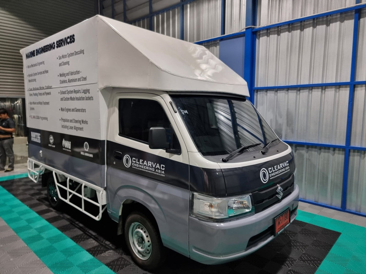 สติ๊กเกอร์ติดรถสี่ล้อใหญ่ Truck Wrap Sticker พิมพ์คมชัด วัสดุทนทาน เหมาะสำหรับโฆษณา โปรโมชัน และตกแต่งรถเพื่อเพิ่มเอกลักษณ์