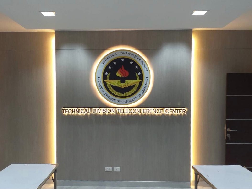 ป้ายองค์กร ดีไซน์เรียบหรู สื่อความน่าเชื่อถือ เหมาะสำหรับบริษัท สมาคม และสถาบันการศึกษา