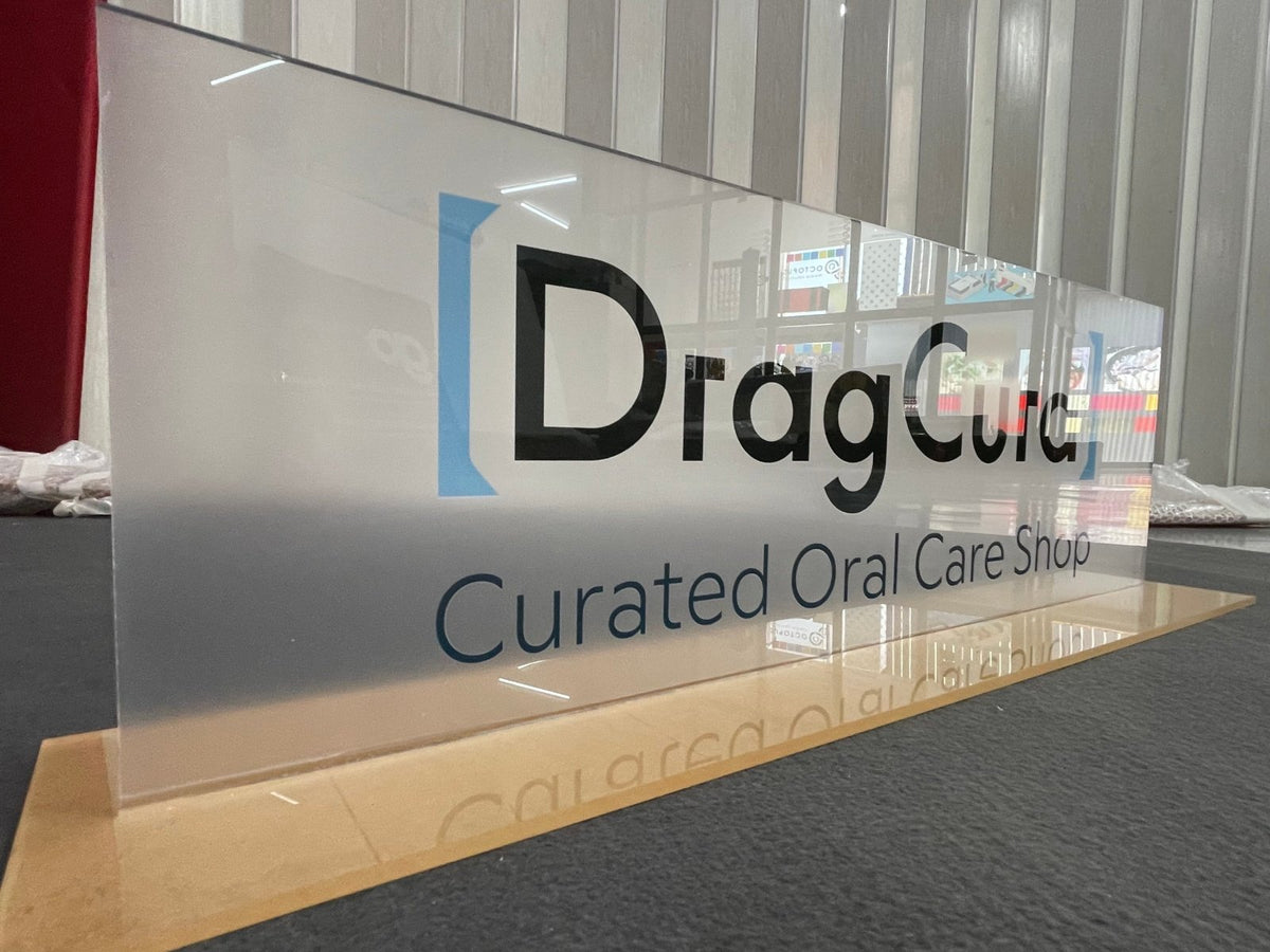 ป้ายอะคริลิคตั้งโต๊ะ และกรอบรูปอะคริลิคใส พิมพ์คมชัด ดีไซน์หรูหรา เหมาะสำหรับป้ายราคา เมนูร้านอาหาร และงานตกแต่ง