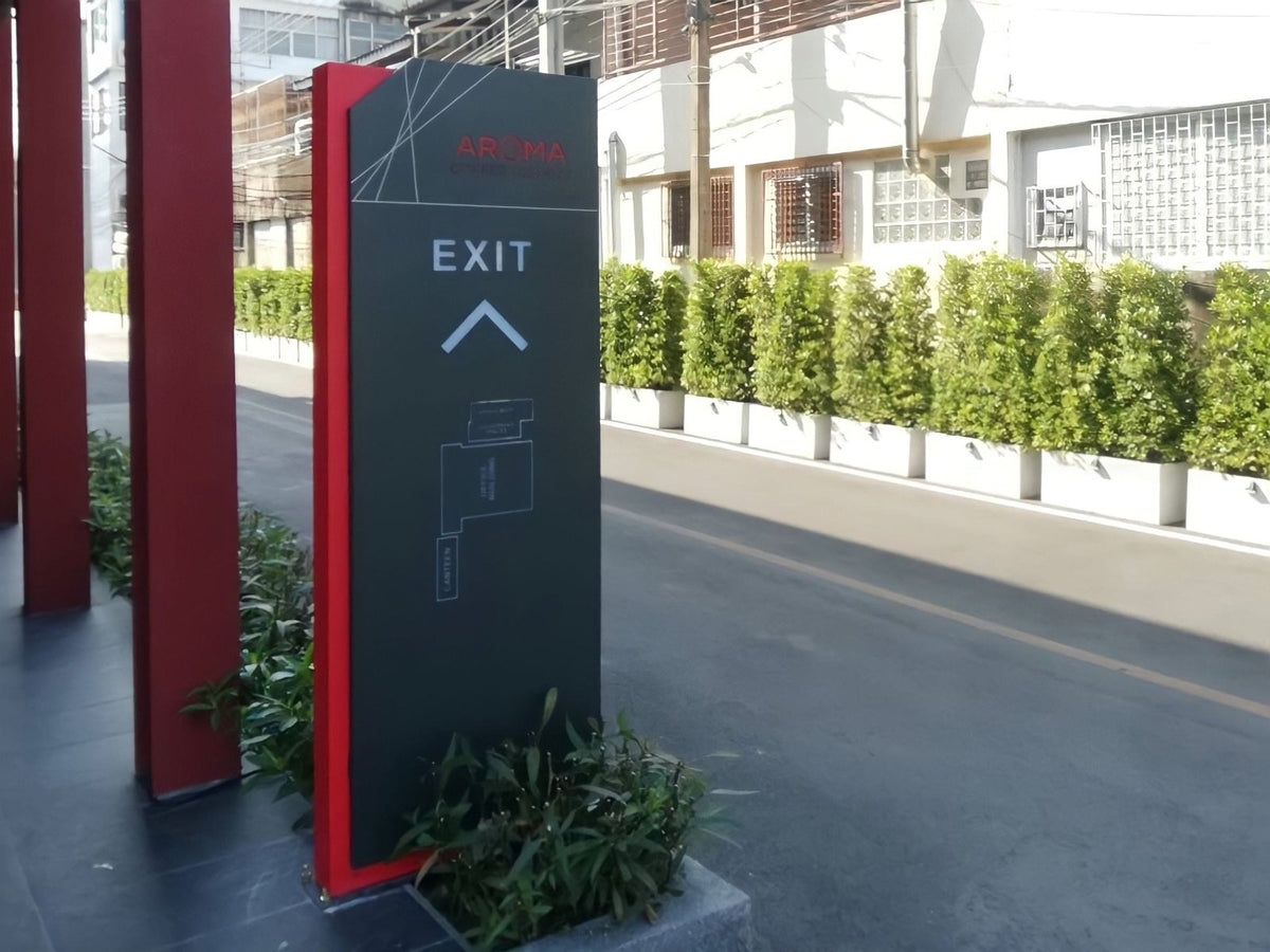 ป้ายตั้ง Totem ป้ายเสาบอกทาง เสาประชาสัมพันธ์ ดีไซน์สูงเด่น เหมาะสำหรับห้างสรรพสินค้าและอาคาร