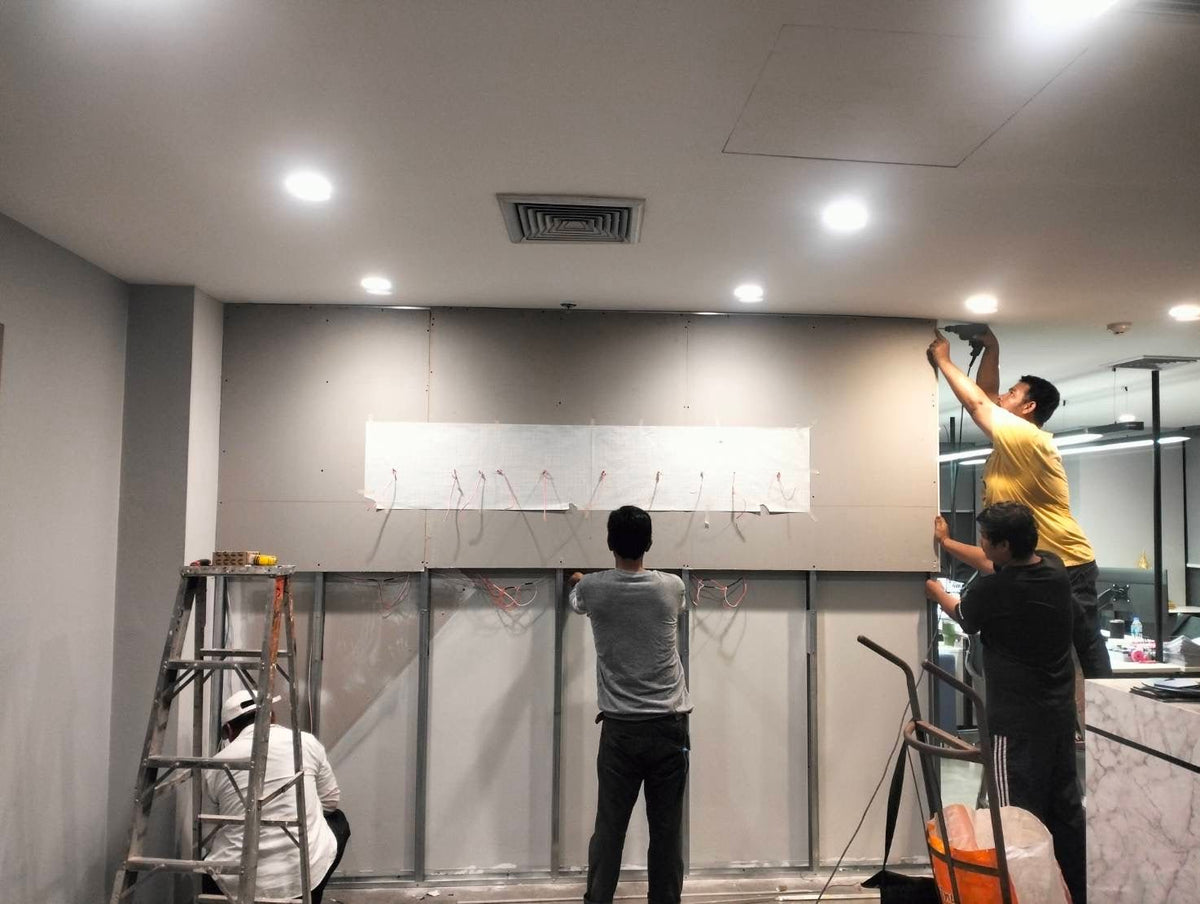 ป้ายบริษัท อักษรโลหะไฟออกหลัง ติดผนัง สวยหรู สว่างโดดเด่น เหมาะสำหรับป้ายสำนักงาน องค์กร ร้านค้า และงานตกแต่งอาคาร