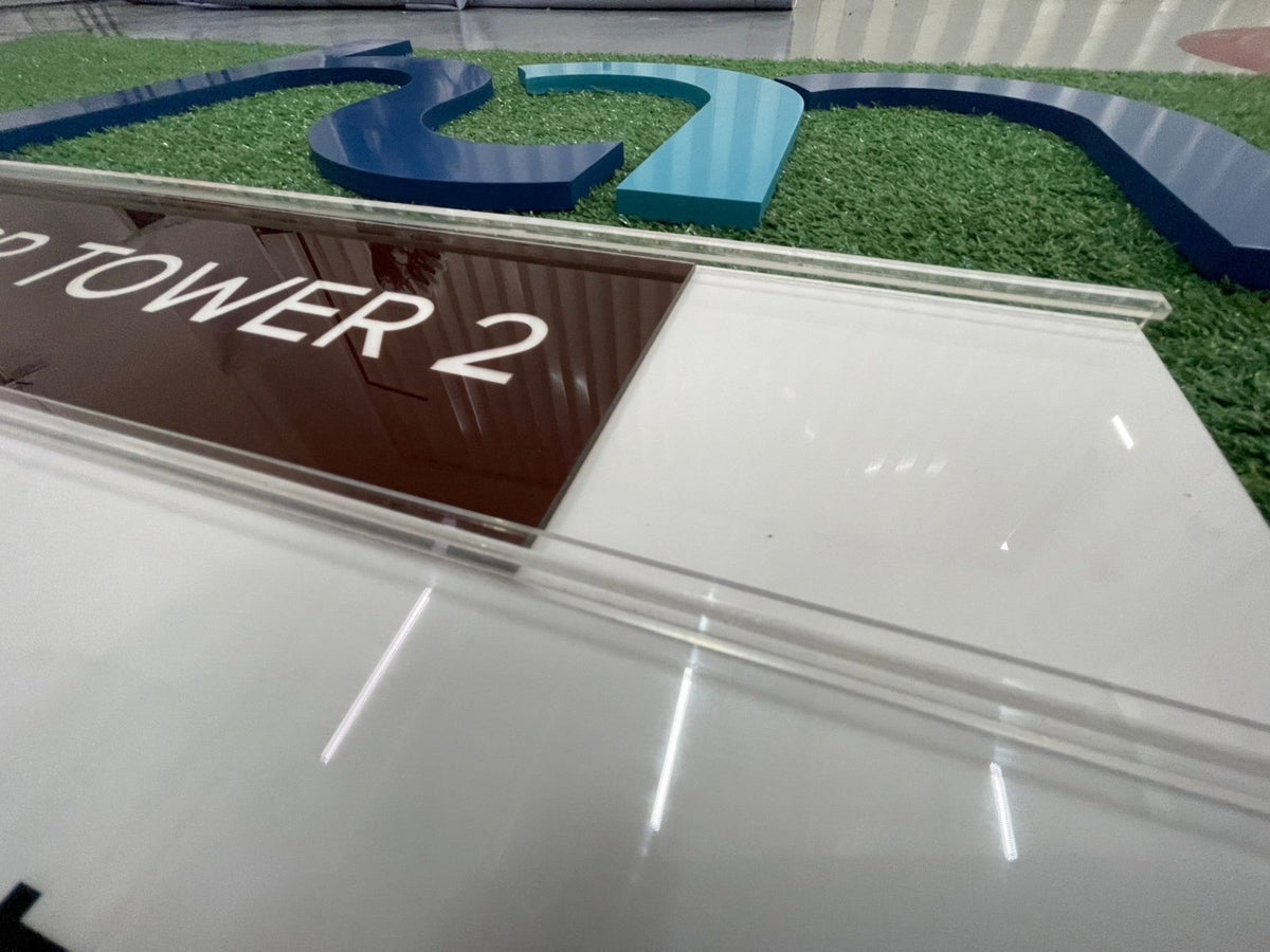 ป้ายรางสอดอะคริลิค ใส่ข้อมูลเปลี่ยนง่าย เหมาะสำหรับป้ายหน้าห้อง ป้ายสำนักงาน และอาคาร