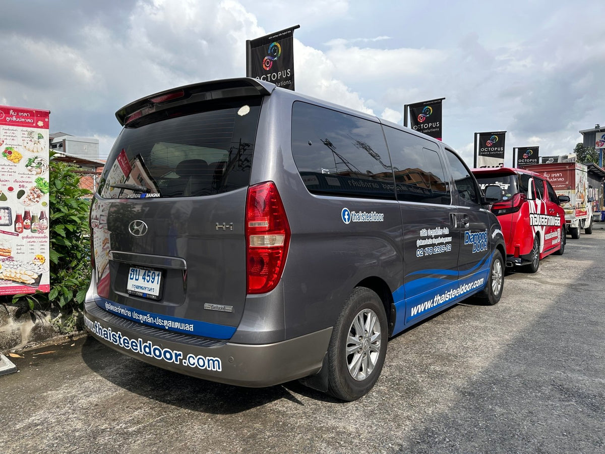 สติ๊กเกอร์ติดรถตู้ Van Wrap Sticker พิมพ์คมชัด วัสดุทนทาน เหมาะสำหรับโฆษณา โปรโมชัน และตกแต่งรถเพื่อสร้างเอกลักษณ์