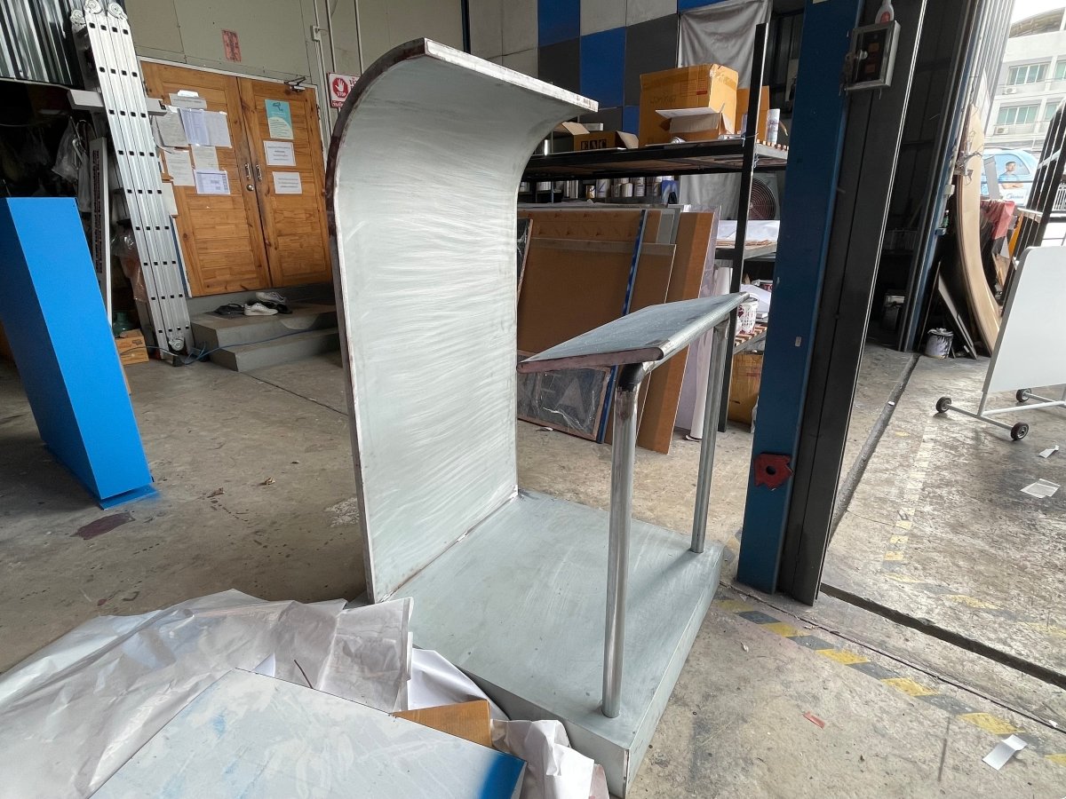 โพเดียม รปภ. และจุดพัก รปภ. แข็งแรง ทนทาน ดีไซน์ใช้งานสะดวก เหมาะสำหรับโครงการ อาคารสำนักงาน คอนโด และพื้นที่สาธารณะ