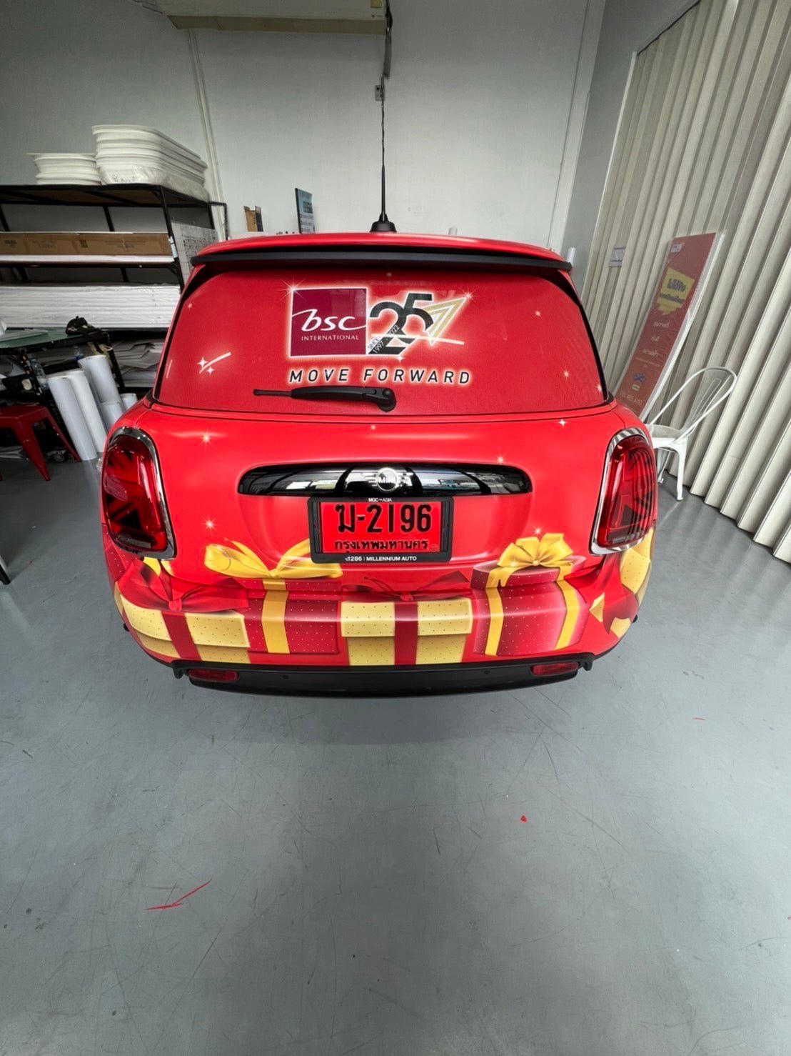 สติ๊กเกอร์ติดรถยนต์ แรพรอบคัน - Octopus Media Solutions สติ๊กเกอร์ติดรถ สติ๊กเกอร์ติดรถ