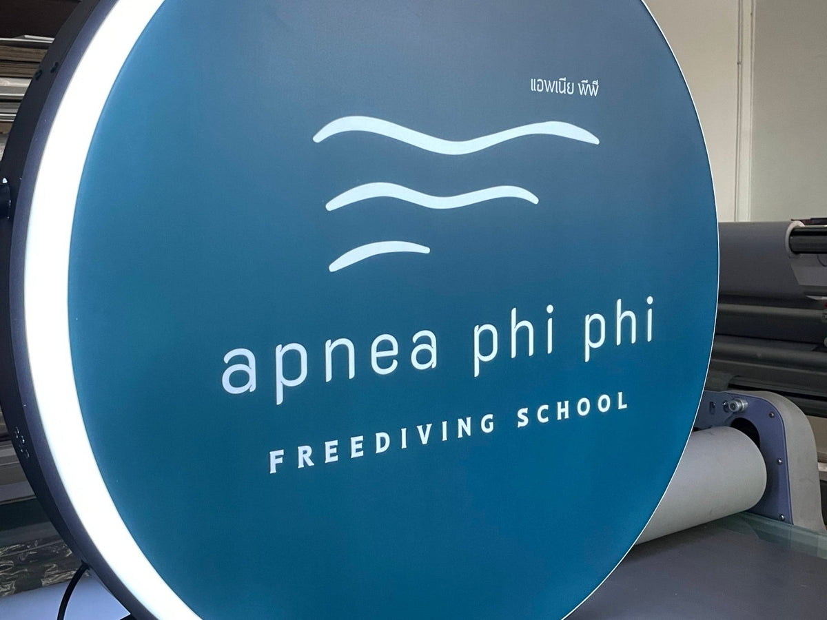 ป้ายไฟสำเร็จรูป Light Box ดีไซน์กะทัดรัด ติดตั้งง่าย สว่างคมชัด เหมาะสำหรับป้ายโฆษณา หน้าร้าน และงานโปรโมชัน