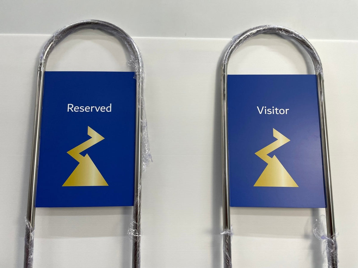 ป้ายจอดรถ ป้ายที่จอดรถ Parking Signage ดีไซน์ชัดเจน ทนทาน เหมาะสำหรับอาคารและลานจอดรถ