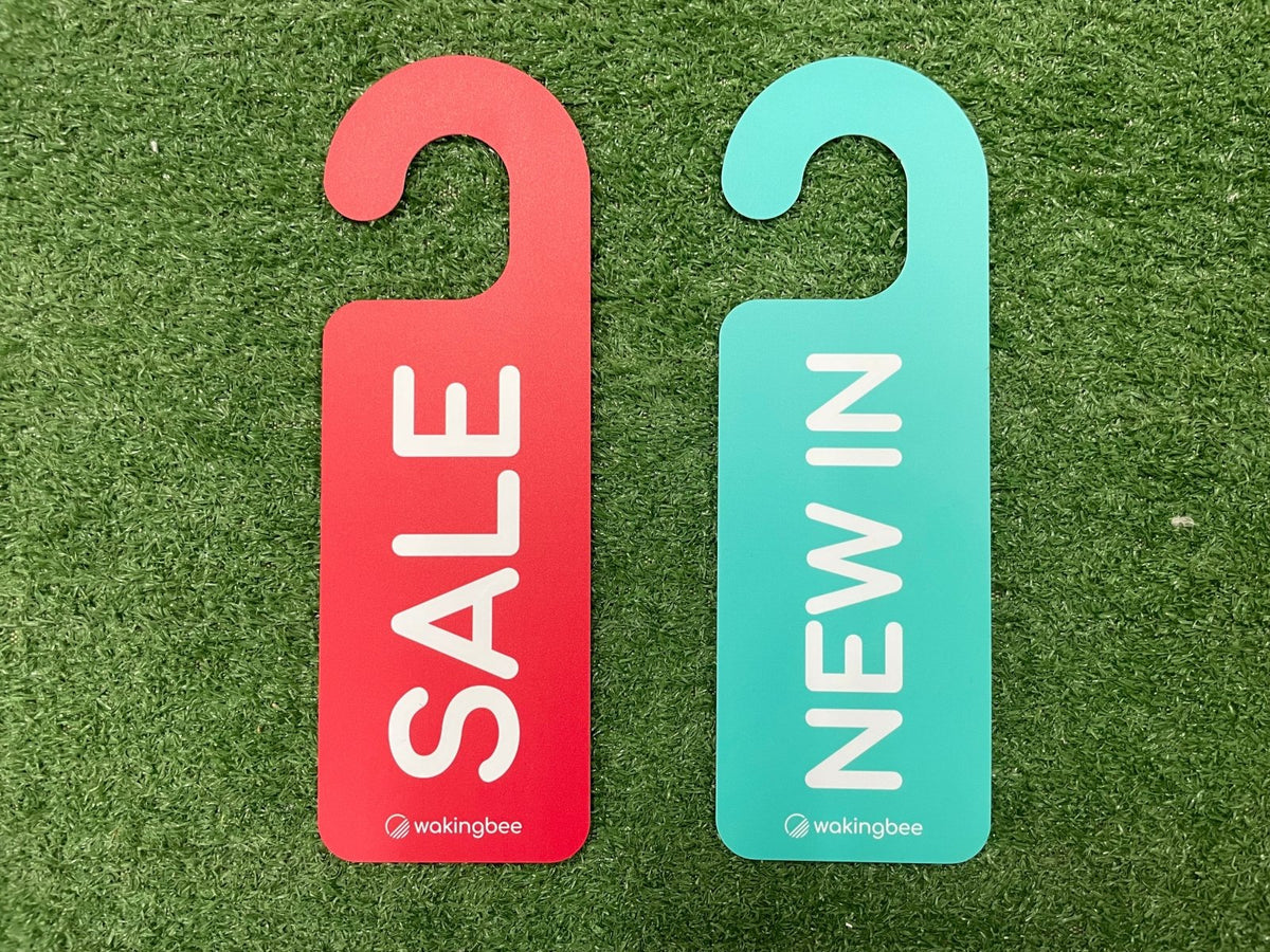 ป้ายแขวน ป้ายคล้องโซ่ และป้ายห้อย พิมพ์คมชัด แข็งแรง ใช้งานสะดวก เหมาะสำหรับป้ายร้านค้า ป้ายประชาสัมพันธ์ และงานอีเวนต์