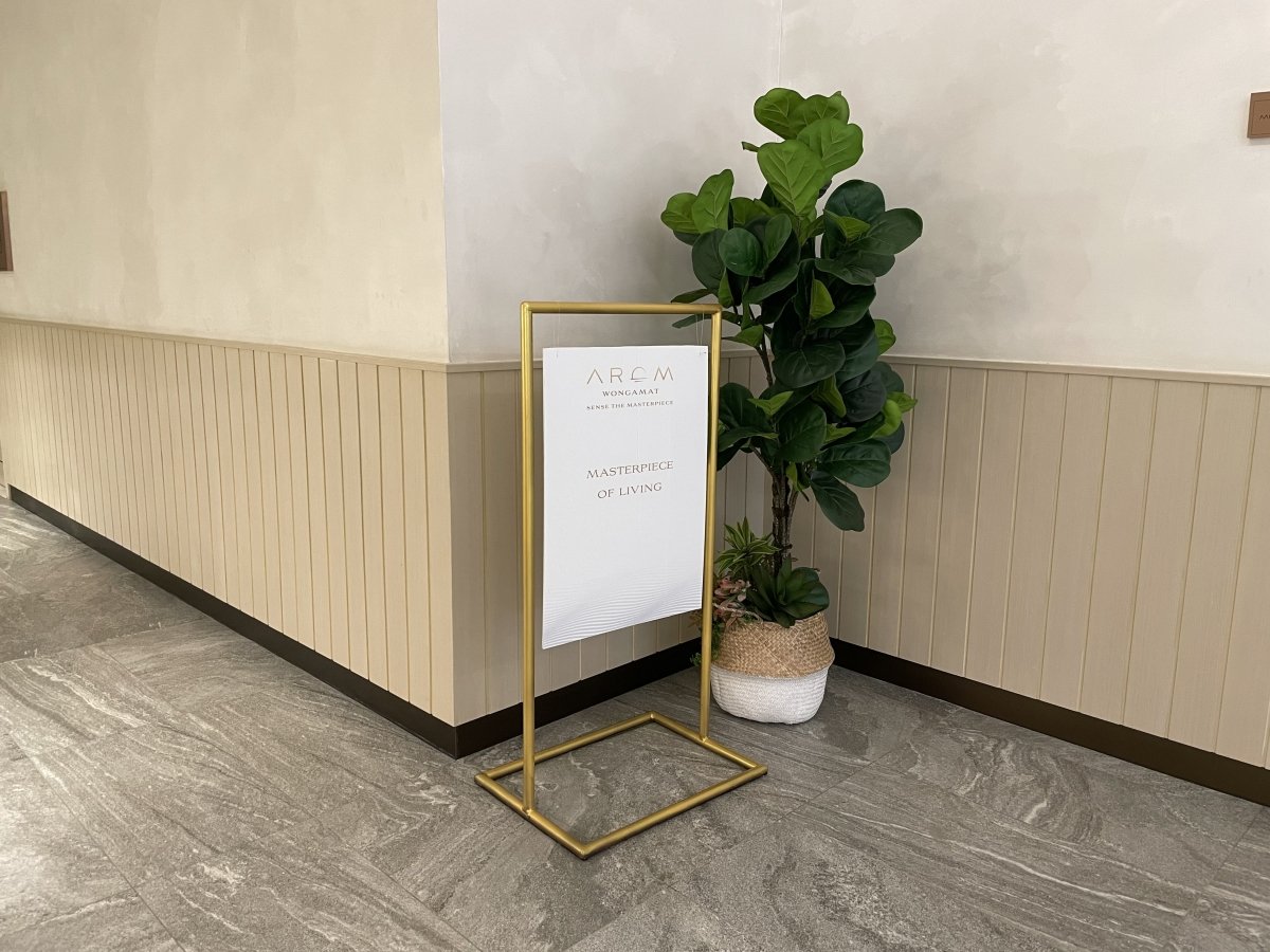 ขาตั้งป้าย ขาตั้งโปสเตอร์ - Octopus Media Solutions