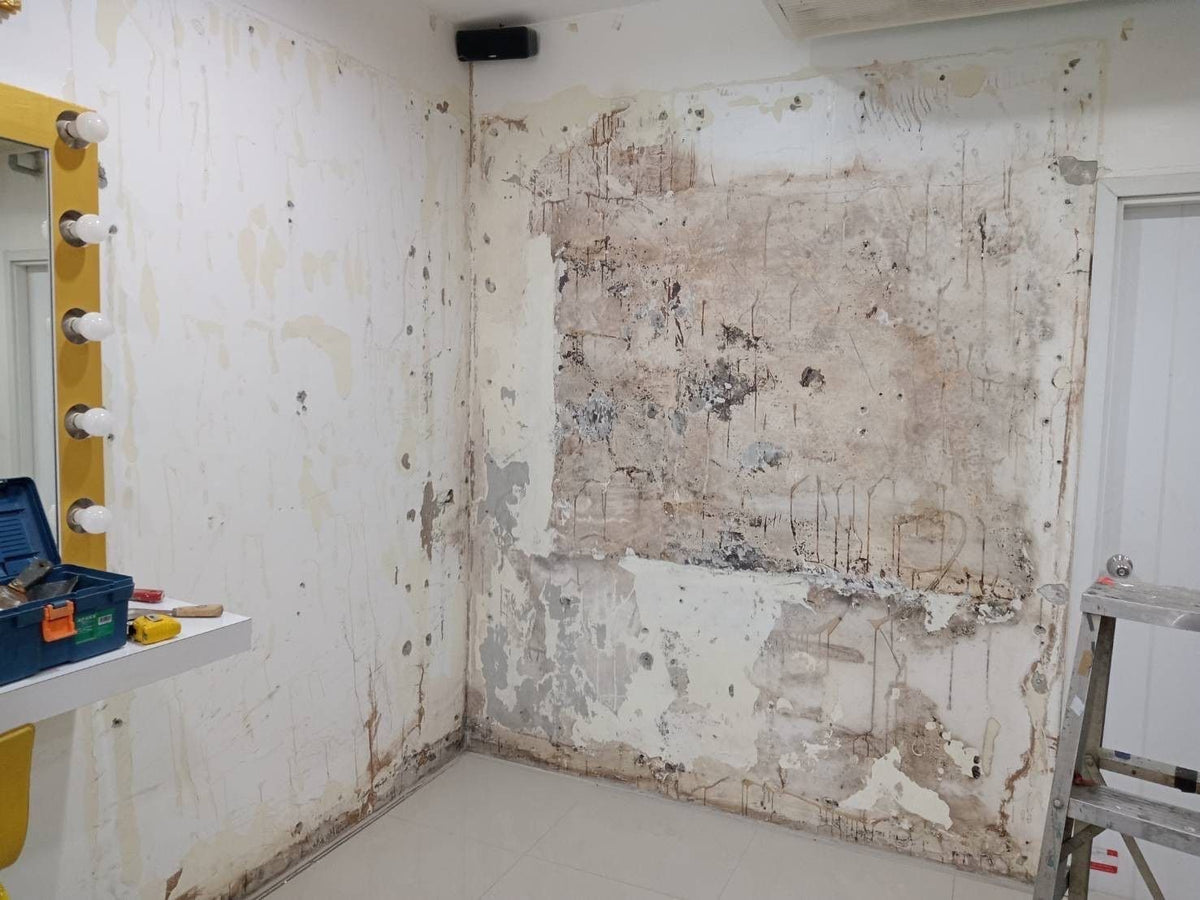 แบคดรอปพลาสวูด ติดผนัง กันน้ำ กันชื้น แข็งแรง เหมาะสำหรับงานอีเวนต์และบูธแสดงสินค้า