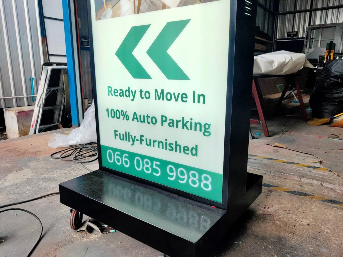 ป้ายไฟล้อเลื่อน และป้ายไฟมีล้อ เคลื่อนย้ายสะดวก สว่างคมชัด เหมาะสำหรับหน้าร้าน งานอีเวนต์ และป้ายโฆษณาโปรโมชัน