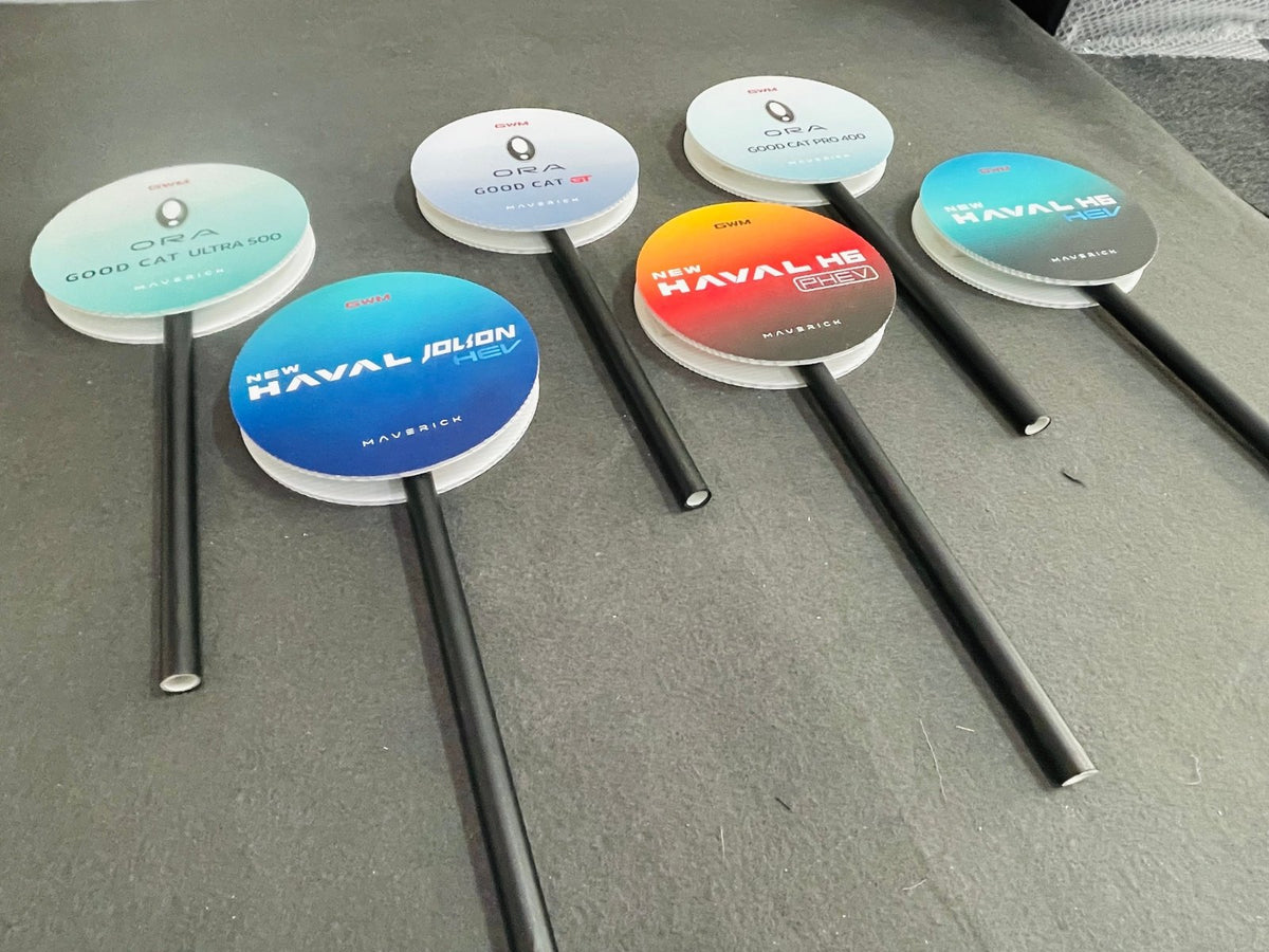 ป้ายถือถ่ายรูป ป้ายพร็อพ สำหรับงานแต่ง งานอีเวนต์ และปาร์ตี้ ดีไซน์น่ารัก พิมพ์คมชัด เพิ่มความสนุกในการถ่ายภาพ