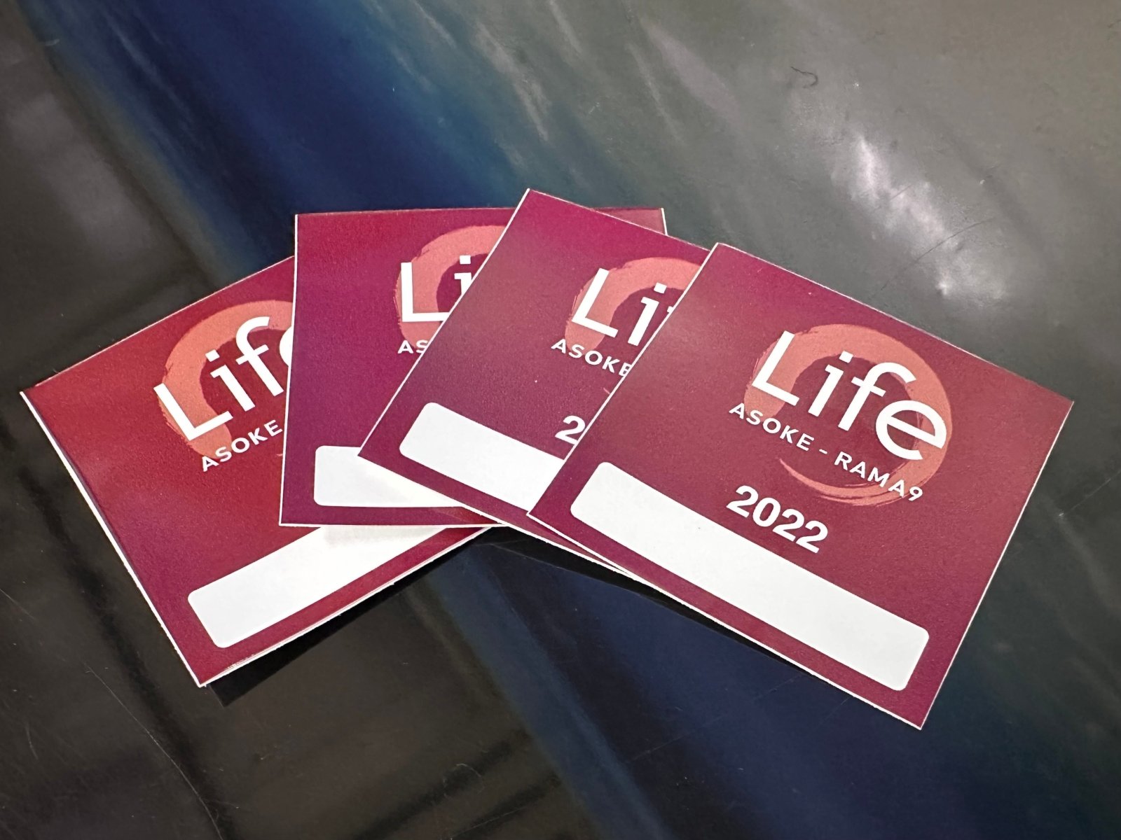 สติ๊กเกอร์ติดจักรยานยนต์ เข้า-ออก พิมพ์คมชัด ทนแดดฝน เหมาะสำหรับควบคุมการเข้าออกโครงการ นิติบุคคล และพื้นที่ส่วนกลาง