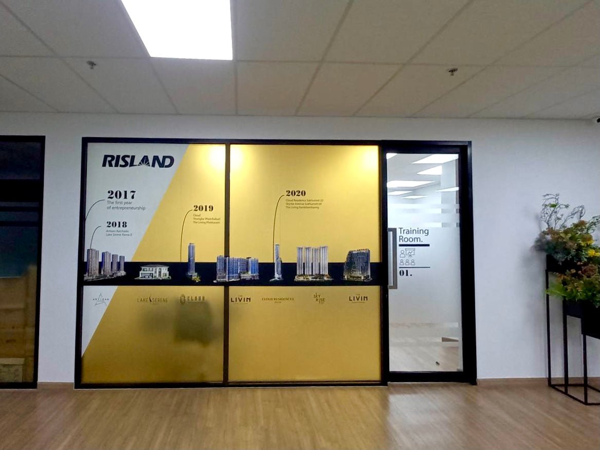 สติ๊กเกอร์ฝ้า พิมพ์อิงค์เจ็ท ติดกระจก ลวดลายสวยงาม กันแสง เหมาะสำหรับออฟฟิศและร้านค้า