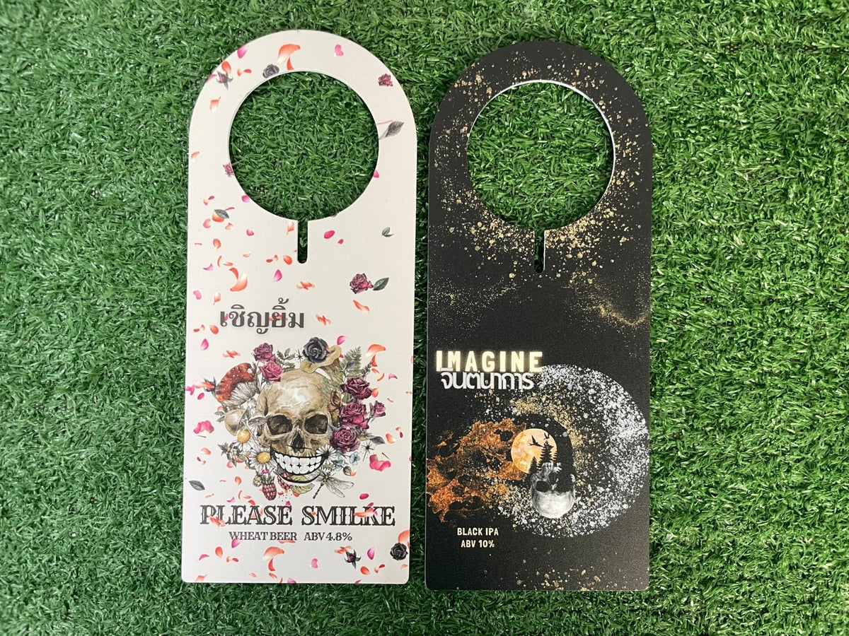 ป้ายแขวน ป้ายคล้องโซ่ และป้ายห้อย พิมพ์คมชัด แข็งแรง ใช้งานสะดวก เหมาะสำหรับป้ายร้านค้า ป้ายประชาสัมพันธ์ และงานอีเวนต์