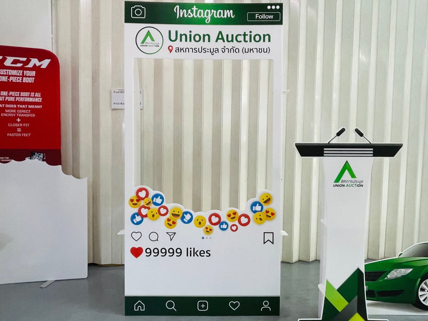 กรอบป้าย Instagram และ Facebook ดีไซน์เหมือนหน้าฟีดโซเชียล เหมาะสำหรับงานอีเวนต์ งานถ่ายภาพ และกิจกรรมโปรโมชัน