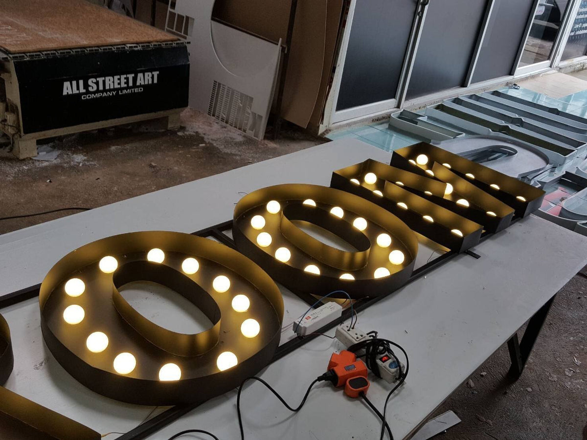 ป้ายไฟปิงปอง LED Bulb ให้แสงสวยคลาสสิก ดึงดูดสายตา เหมาะสำหรับร้านอาหาร คาเฟ่ งานอีเวนต์ และป้ายโปรโมชัน