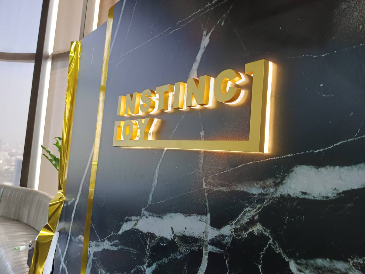 ป้ายบริษัท อักษรโลหะไฟออกหลัง ติดผนัง สวยหรู สว่างโดดเด่น เหมาะสำหรับป้ายสำนักงาน องค์กร ร้านค้า และงานตกแต่งอาคาร