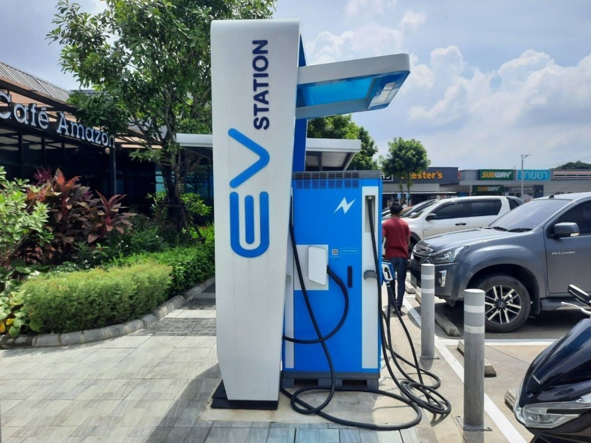 สติ๊กเกอร์ติดเฟอร์นิเจอร์ Sticker Wrap ตู้อุปกรณ์ - Octopus Media Solutions