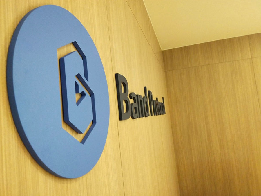 ป้ายชื่อร้าน ป้ายหน้าร้าน ราคาถูก ป้ายพลาสวูด ไดคัท ป้ายสีขาว ร้านหอมนิล ป้ายร้านกาแฟ ป้ายพลาสวูด outdoor ป้ายภายนอก