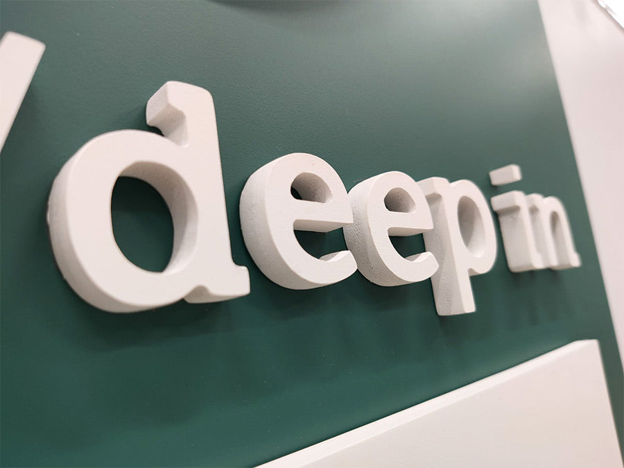 ป้ายชื่อร้าน ป้ายหน้าร้าน ราคาถูก ป้ายพลาสวูด ราคา ไดคัท แผ่น plastwood sheet ป้ายบริษัท