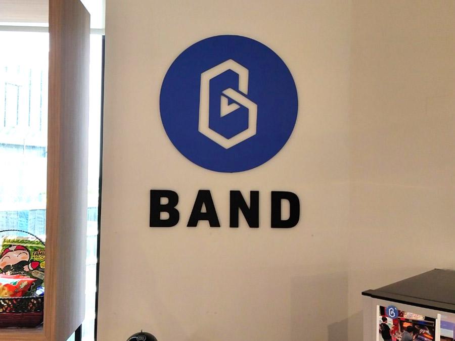 ป้ายชื่อร้าน ป้ายหน้าร้าน ราคาถูก ป้ายพลาสวูด ไดคัท ฉลุลายตัวอักษร plastwood indoor