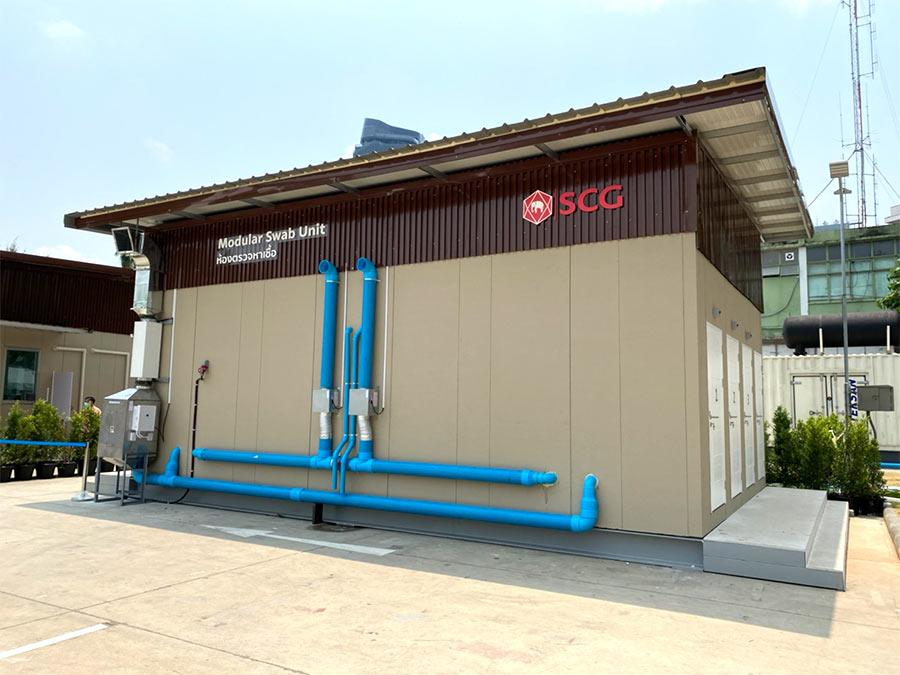 ป้ายพลาสวูดตัวอักษร สีขาว plastwood ไดคัทข้อความ ตัวอักษรภาษาอังกฤษ พลาสวูดไดคัทรูปไก่ สีดำแดง แผ่นพลาสวูดราคาถูก