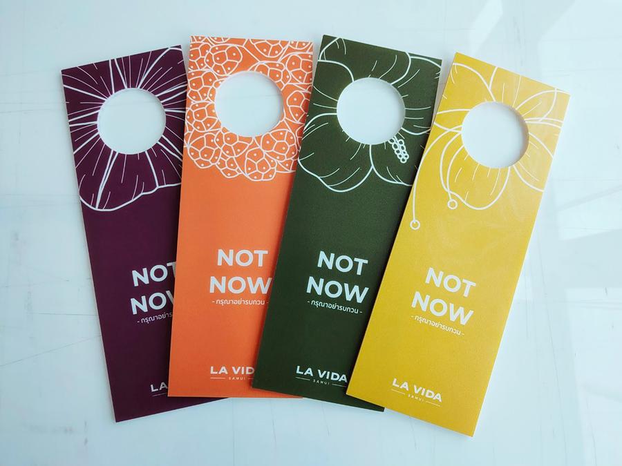 ป้ายหน้าห้อง ป้ายห้องประชุม และป้ายแผนก ดีไซน์เรียบหรู พิมพ์คมชัด เหมาะสำหรับอาคารสำนักงาน โรงเรียน และโรงพยาบาล