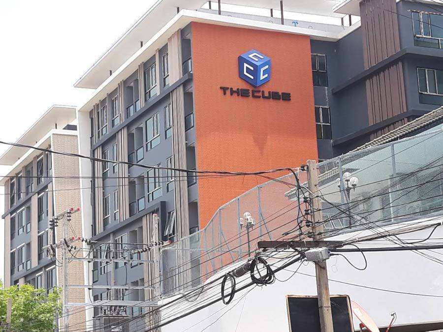 ป้ายอักษรโลหะ และป้ายโลโก้ ดีไซน์หรูหรา แข็งแรง ทนทาน เหมาะสำหรับป้ายบริษัท ร้านค้า และงานตกแต่งอาคาร